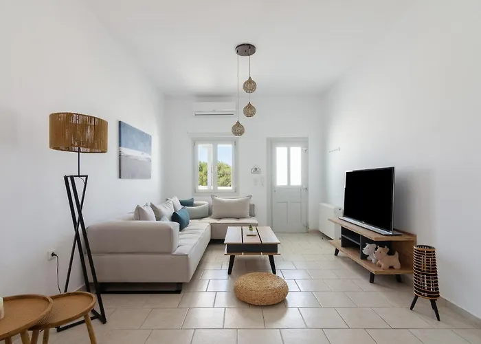Nice And Spacious Apartment In Paros